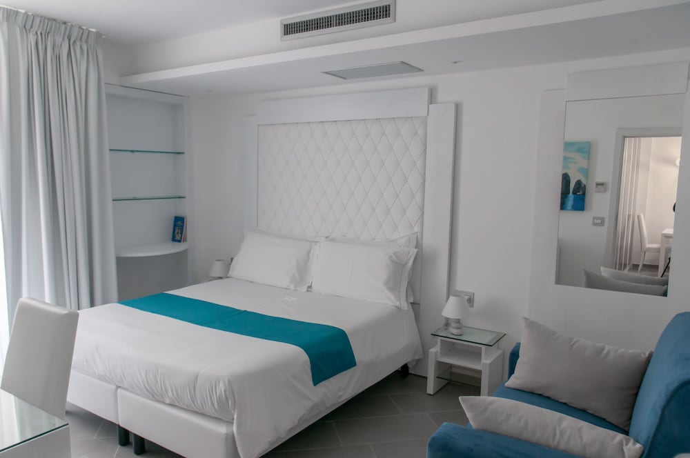 Tasso Suites 22/71