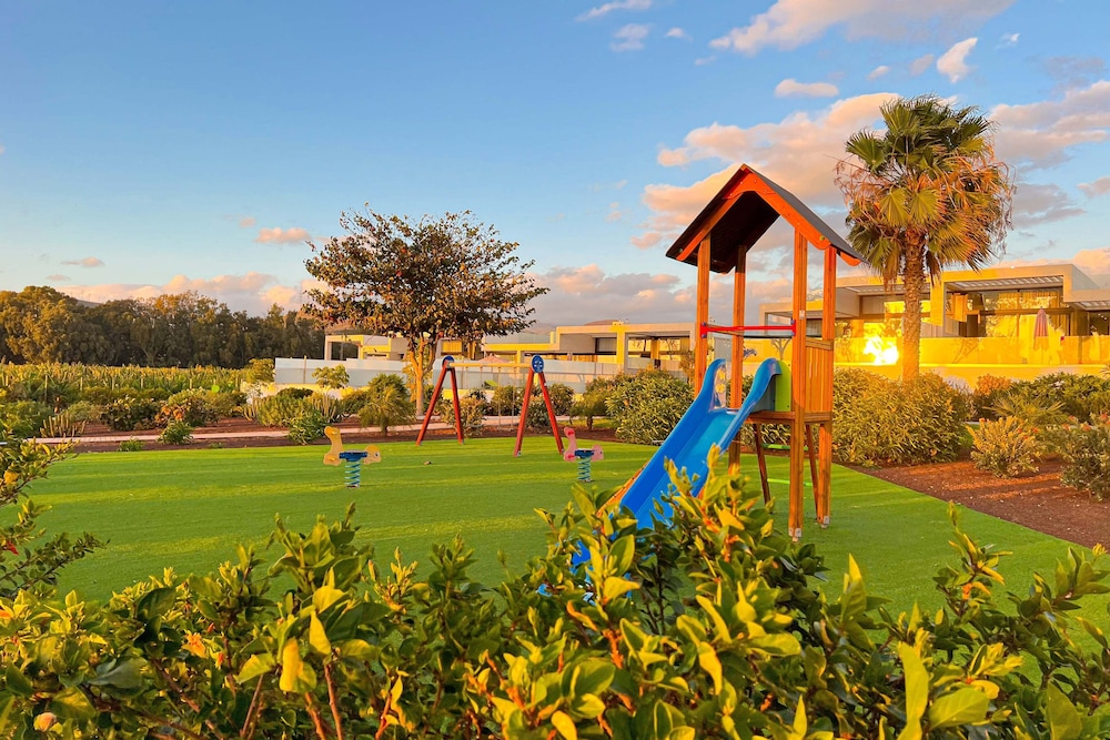 Resort Cordial Santa Agueda and Perchel Beach Club 49/79