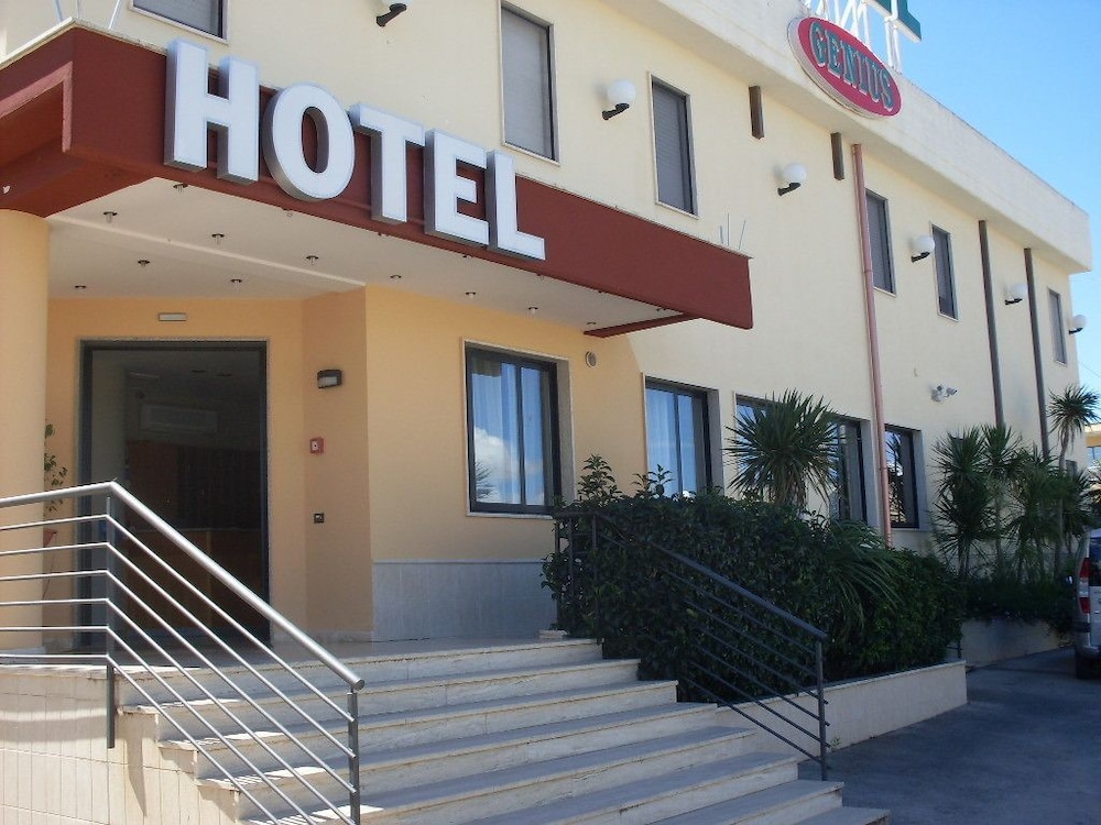 GENIUS HOTEL 2/38