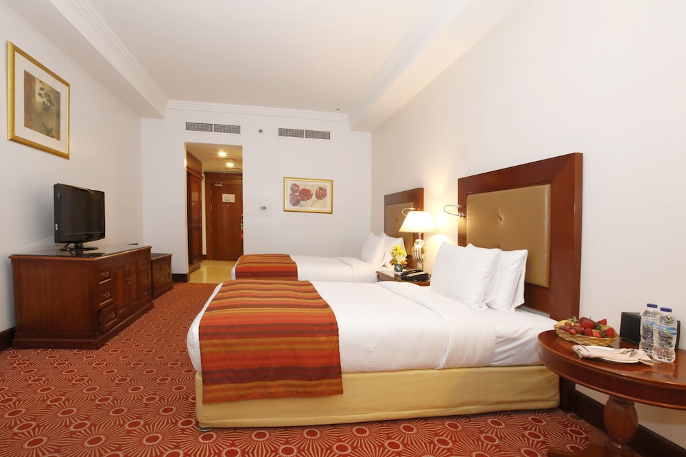 DELUXE, TWIN BEDS