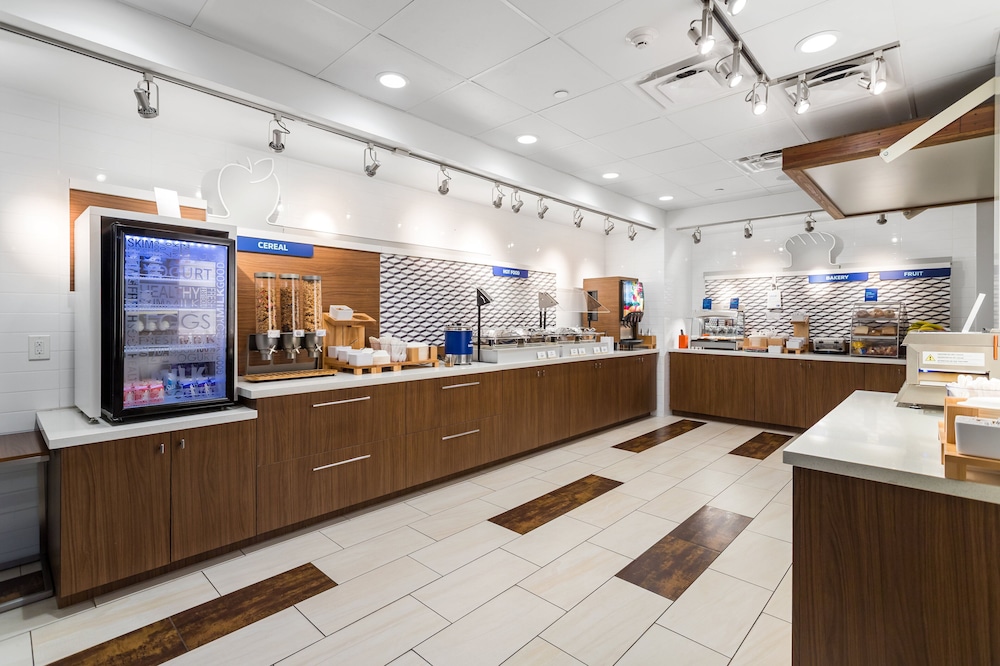 Holiday Inn Express Suites Houston Nw Cypress Grand Pky 12/63