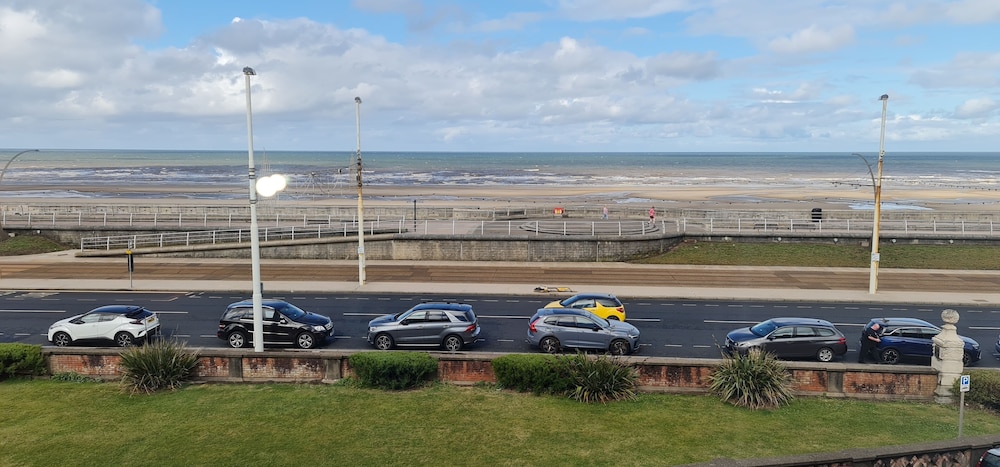 Ocean Bay Hotel 45/50