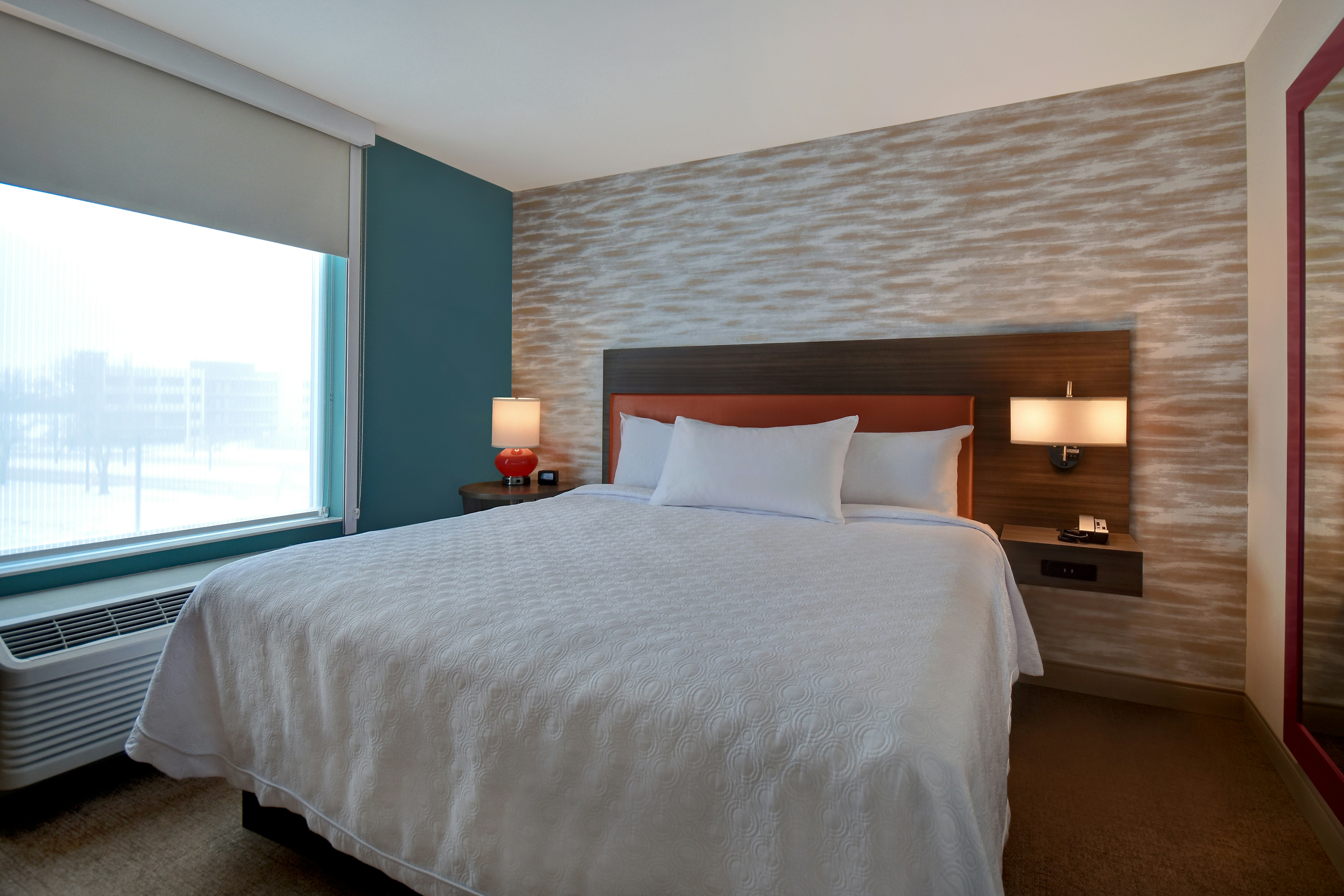 1 BEDROOM, SUITE, KING BED