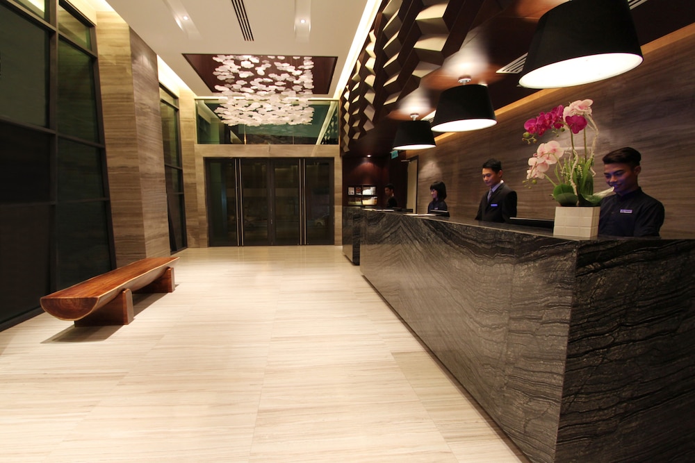 Hotel Grandis 12/73