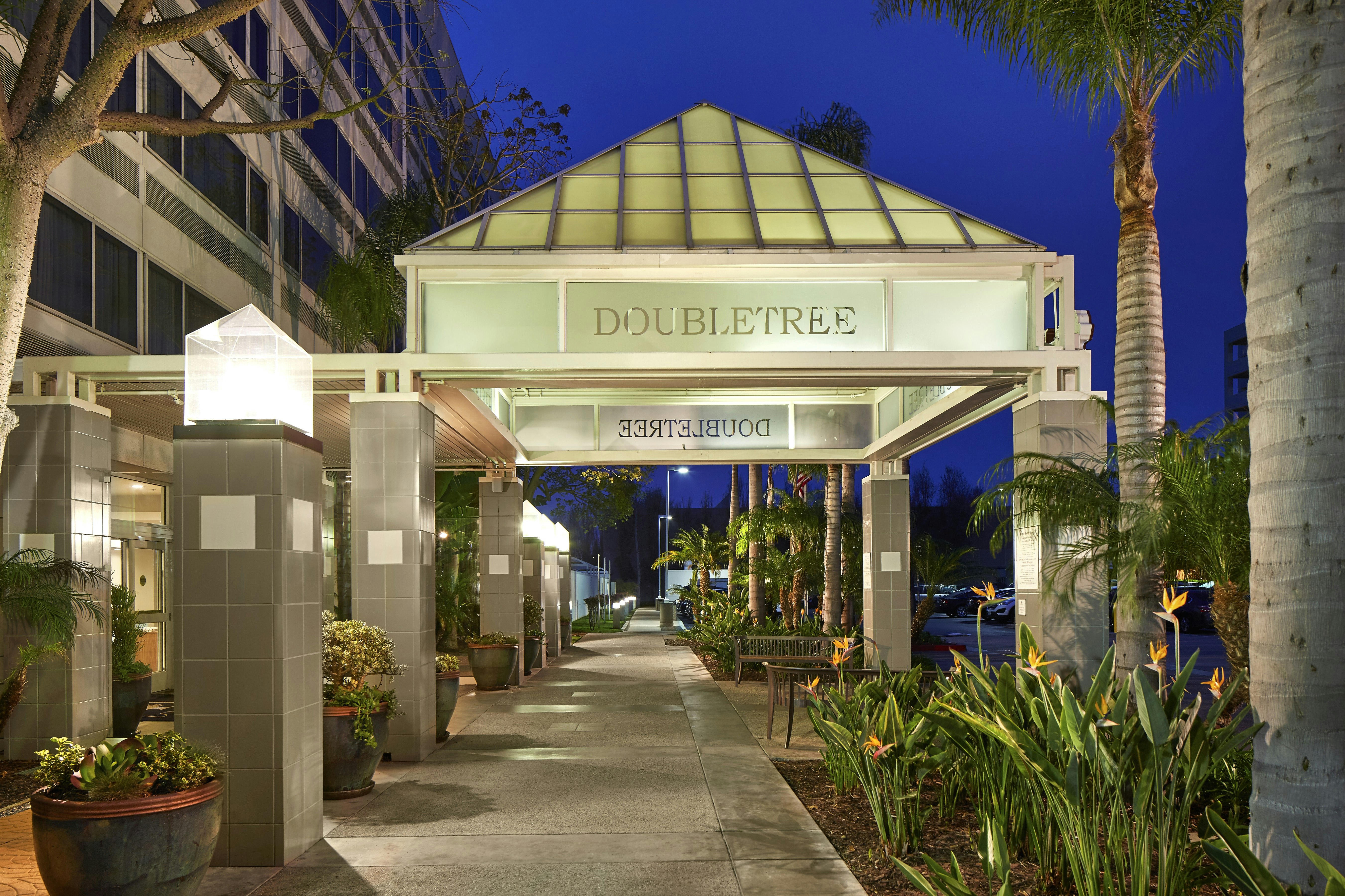 DoubleTree by Hilton Hotel LAX - El Segundo 2/84