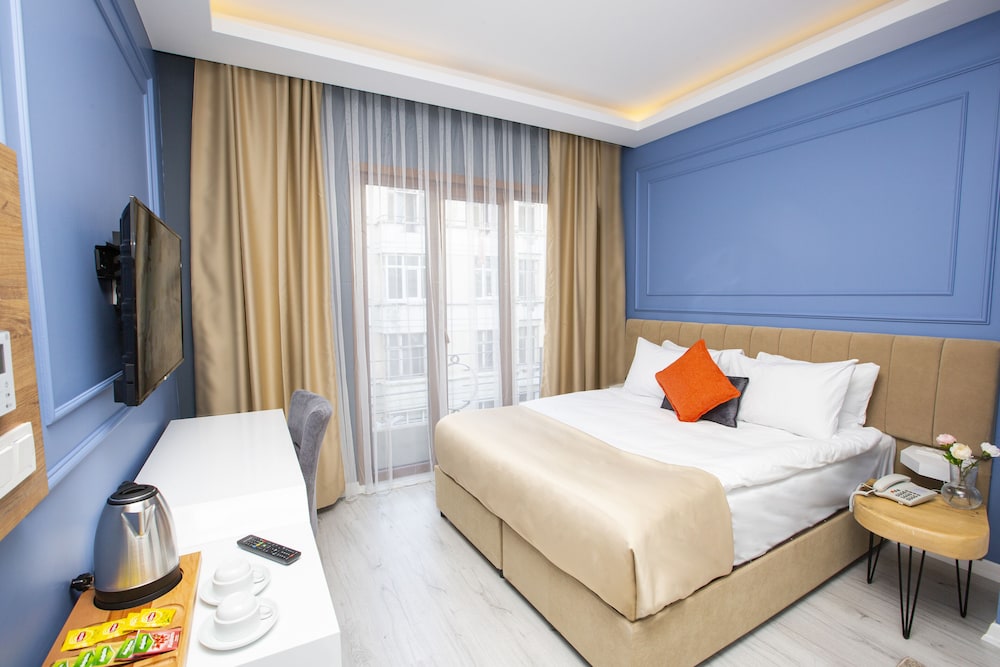 Alemeyn The Taksim Leons Hotel Cafe & Spa 5/28