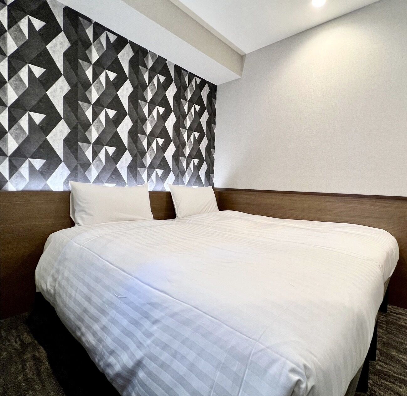 ECONOMY, TWIN BEDS