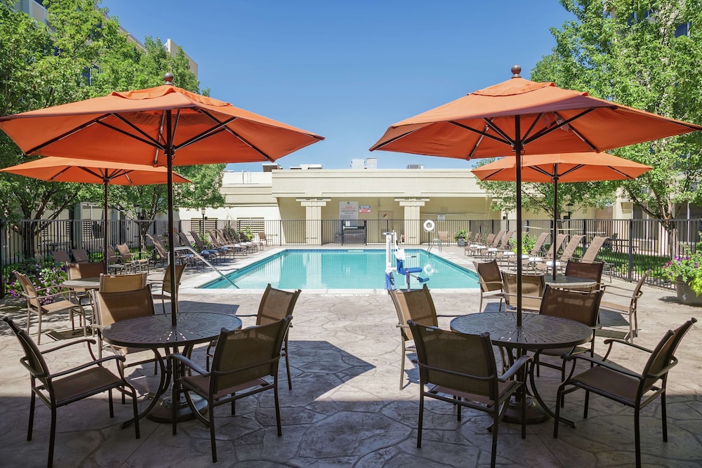DoubleTree by Hilton Denver Central Park 20/29