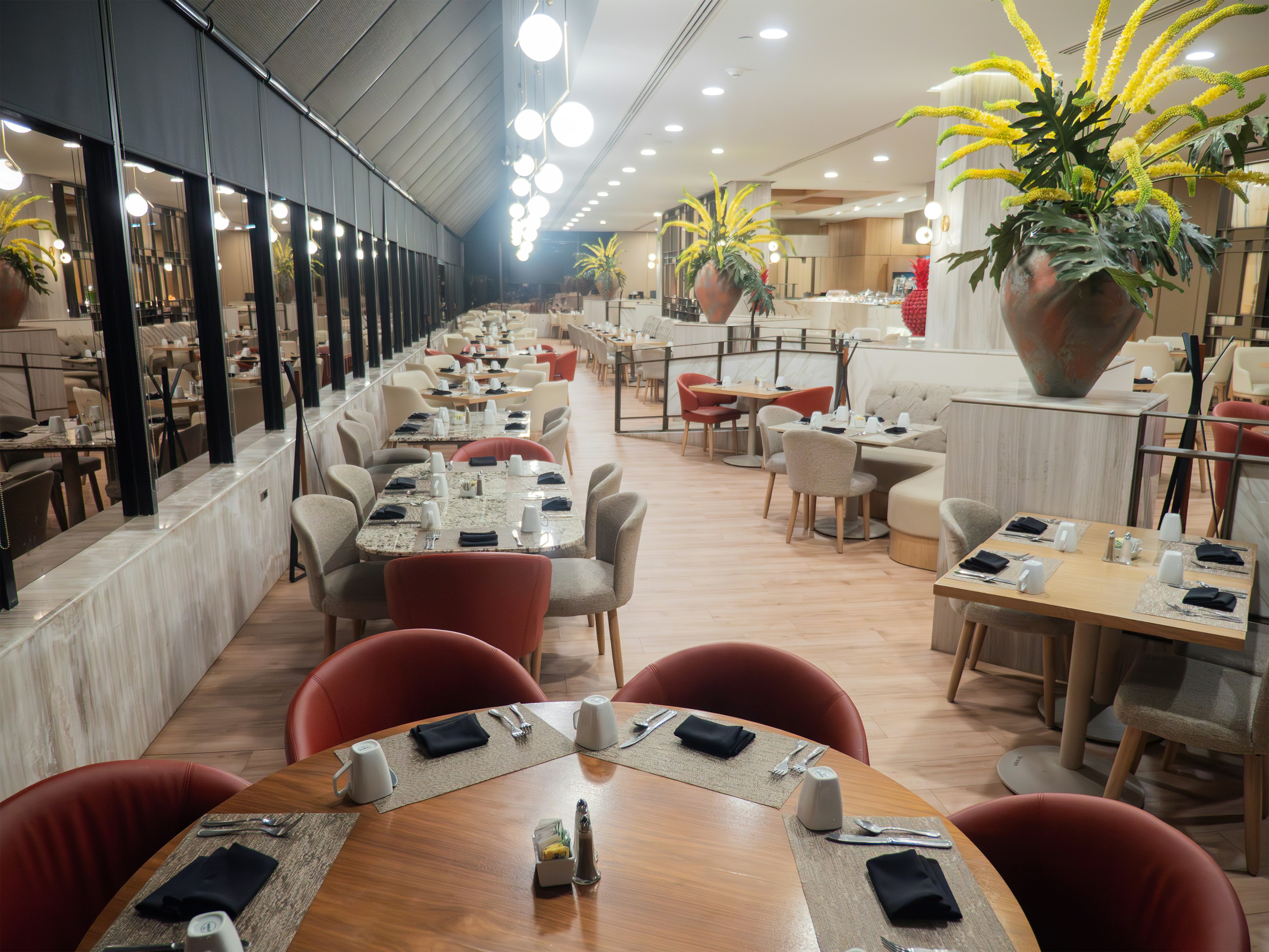 MS Milenium Monterrey Curio Collection by Hilton 58/77