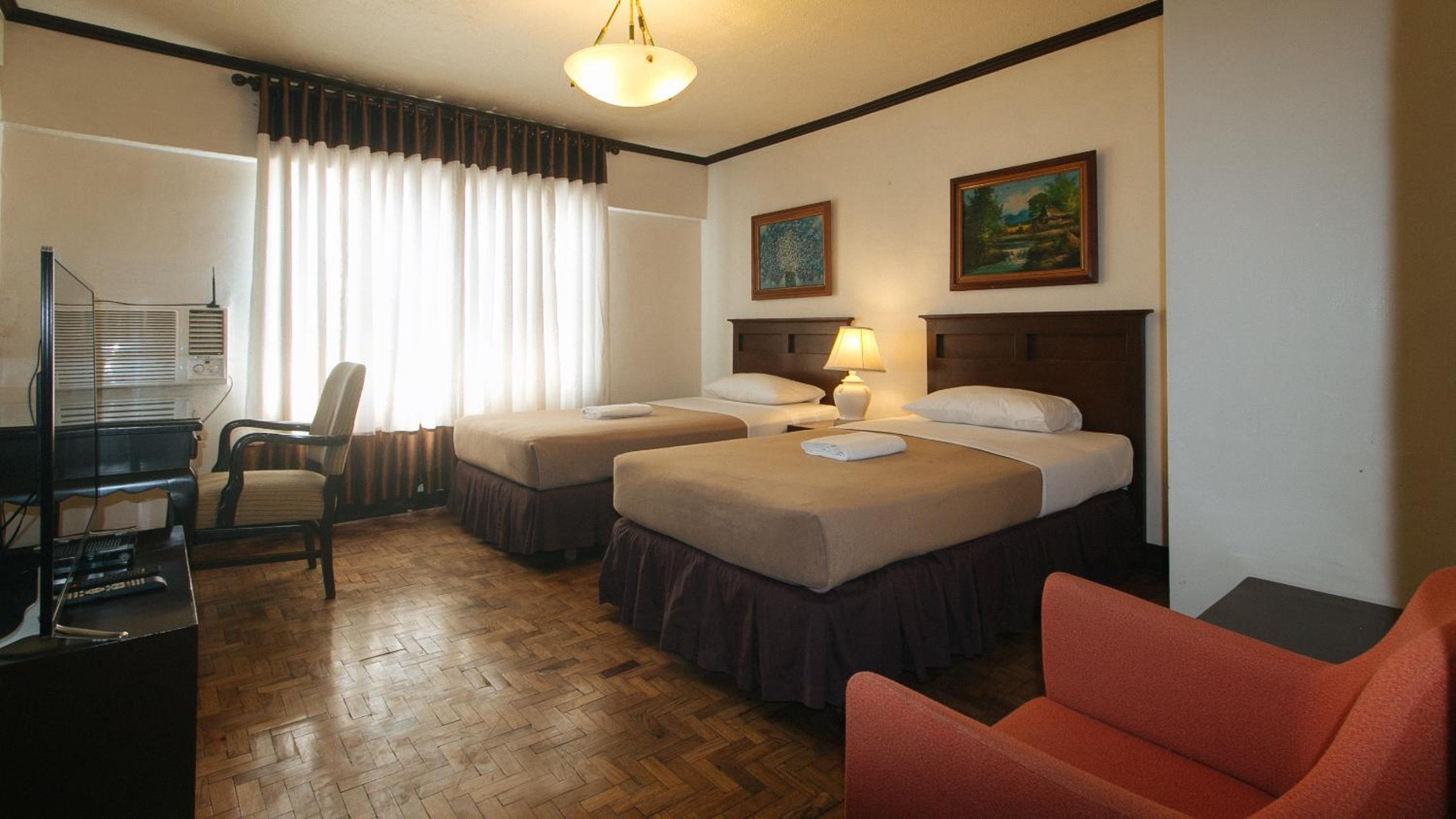 El Rico Suites 26/47