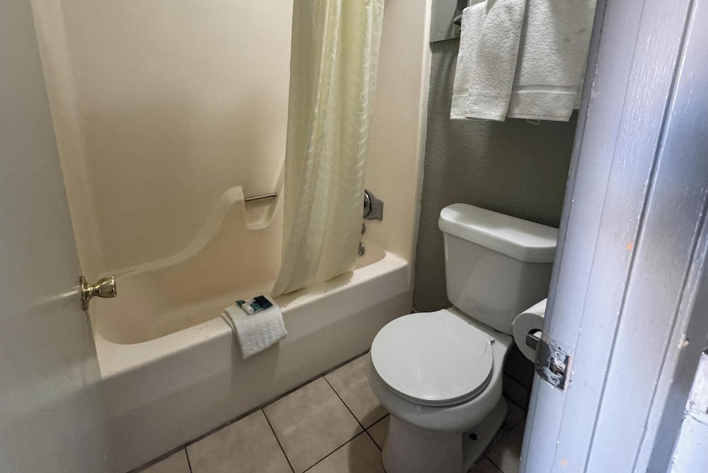 Diamond Inn Forrest City I-40 42/46
