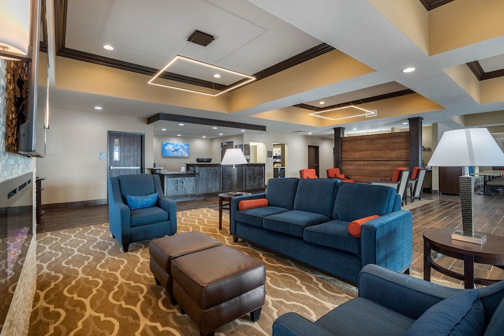 Comfort Inn & Suites Cedar Rapids Cid Eastern Iowa Airport 34/44