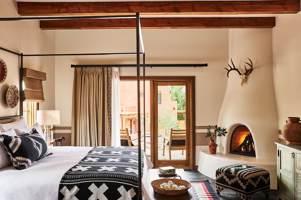 Bishops Lodge Ranch Resort And Spa 24/84