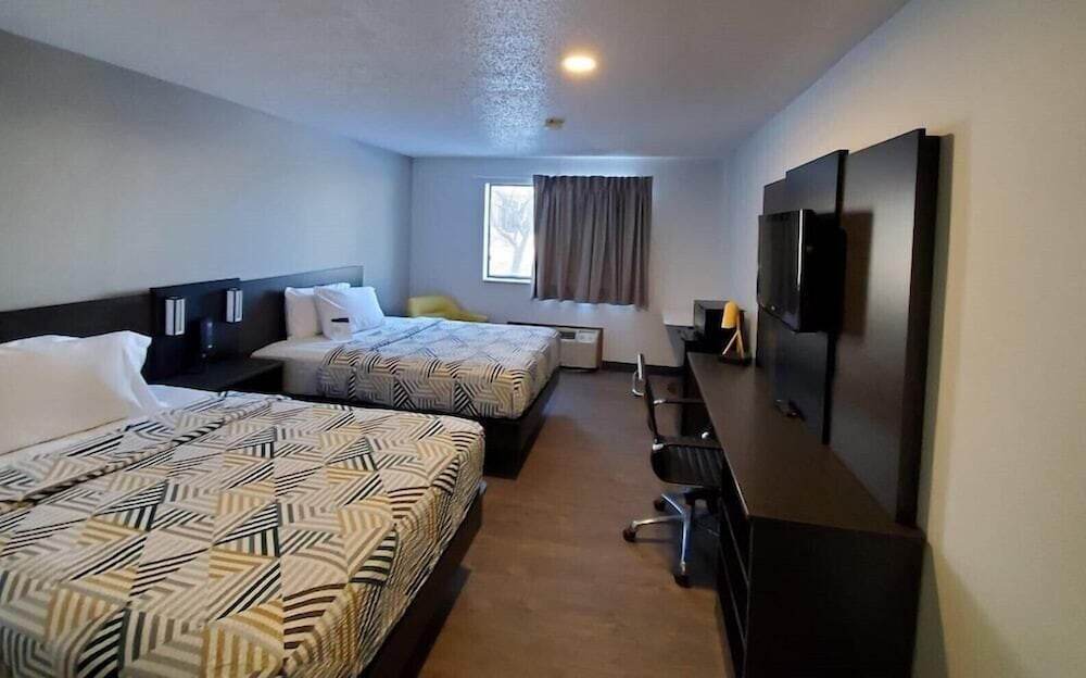 Motel6 Kewanee, IL 30/62