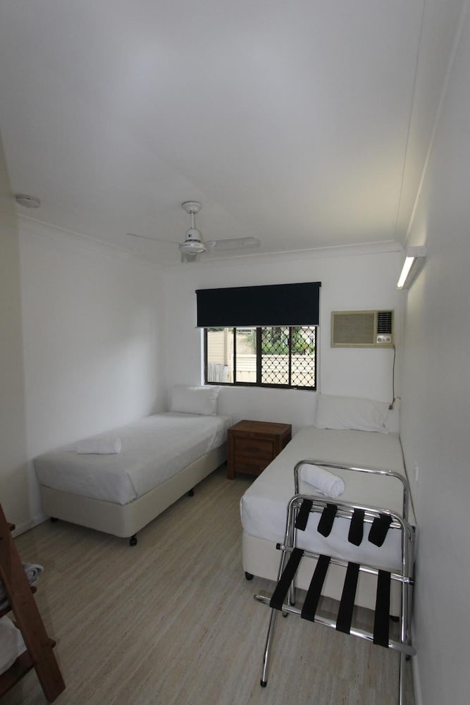 Toreador Motel 16/50