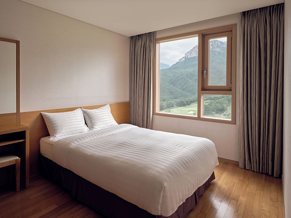 Sono, Calm, Suite, Double and Twin Beds, Mountain or Sea View