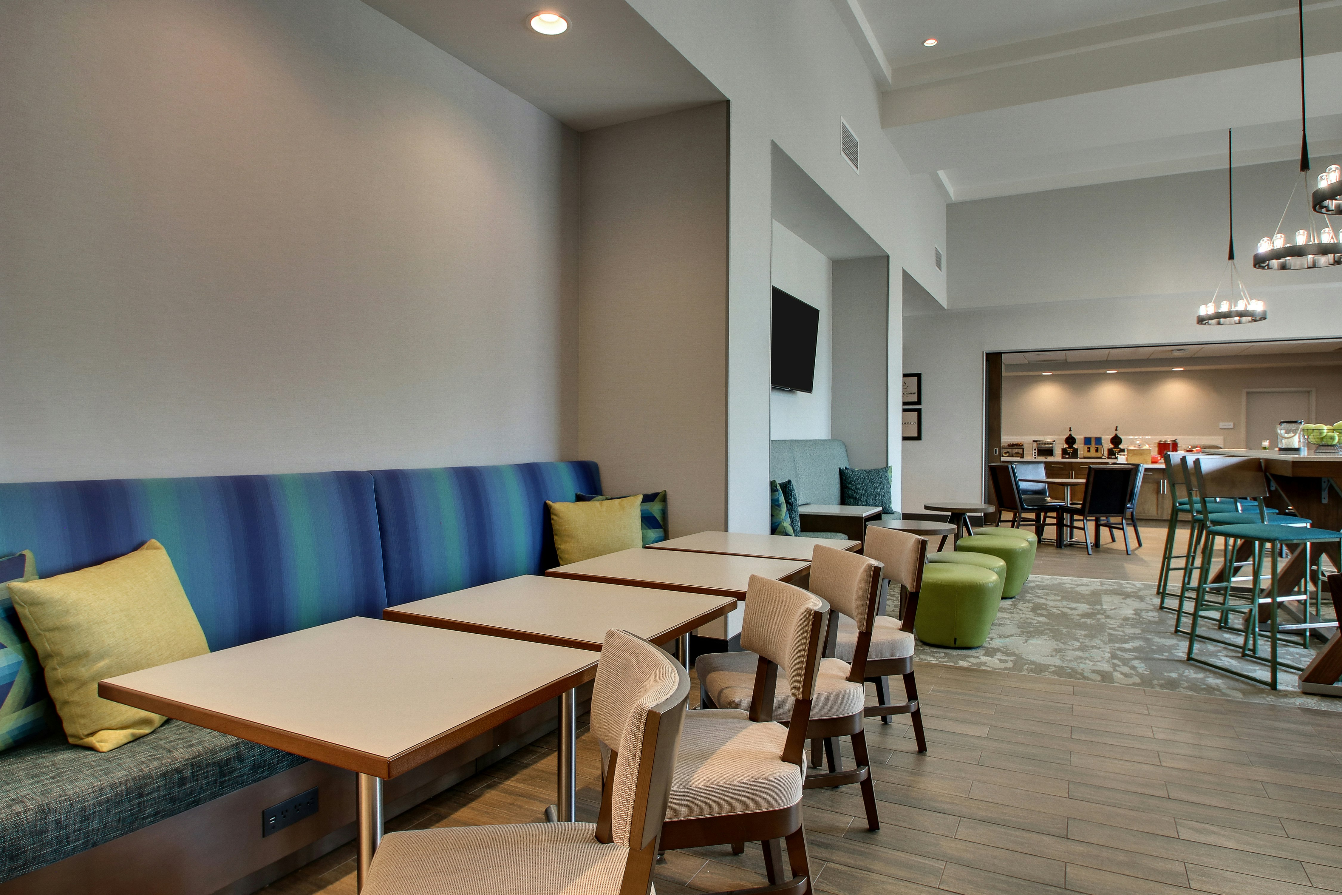Hampton Inn And Suites Southport 37/56