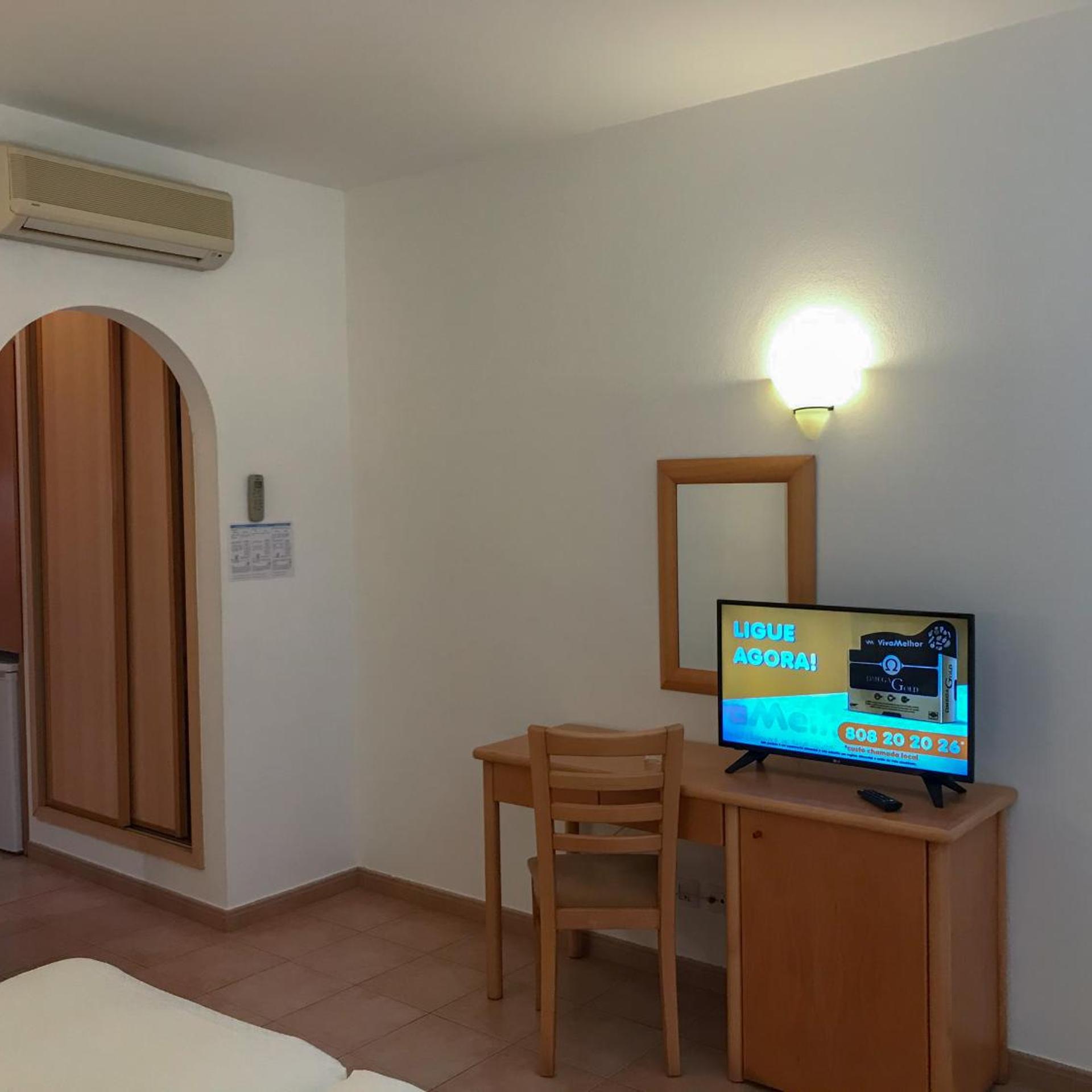 Cvl Club House 8/100