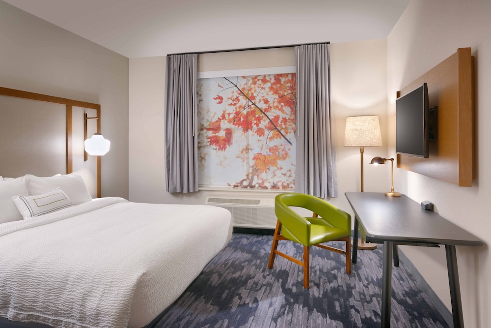 Fairfield Inn Suites Rockport 17/53