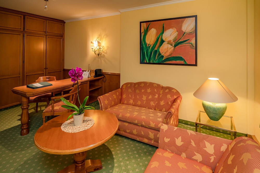 Parkhotel Traunstein 25/50