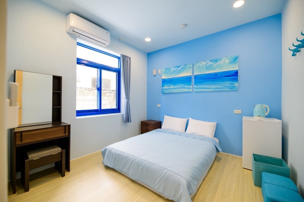 2 BEDROOMS, FAMILY, STUDIO, SUITE, BALCONY