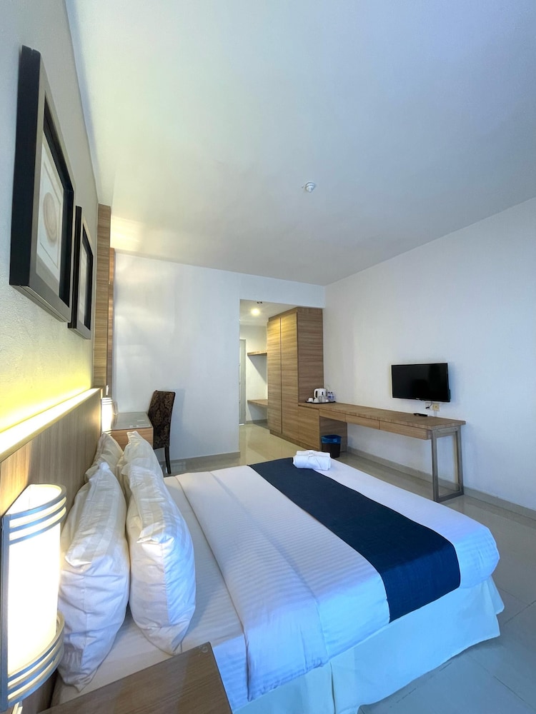Rompin Beach Resorts 9/39
