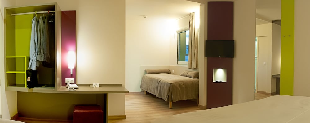 Ibis Styles Lleida Torrefarrera 13/60