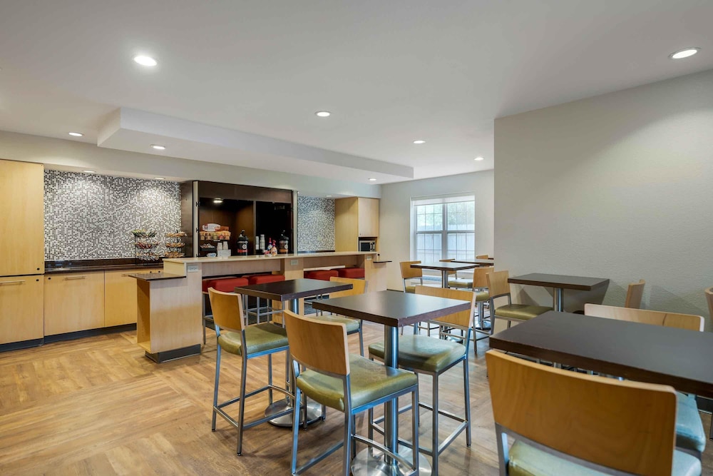 Extended Stay America Suites Chicago Elgin West Dundee 43/58