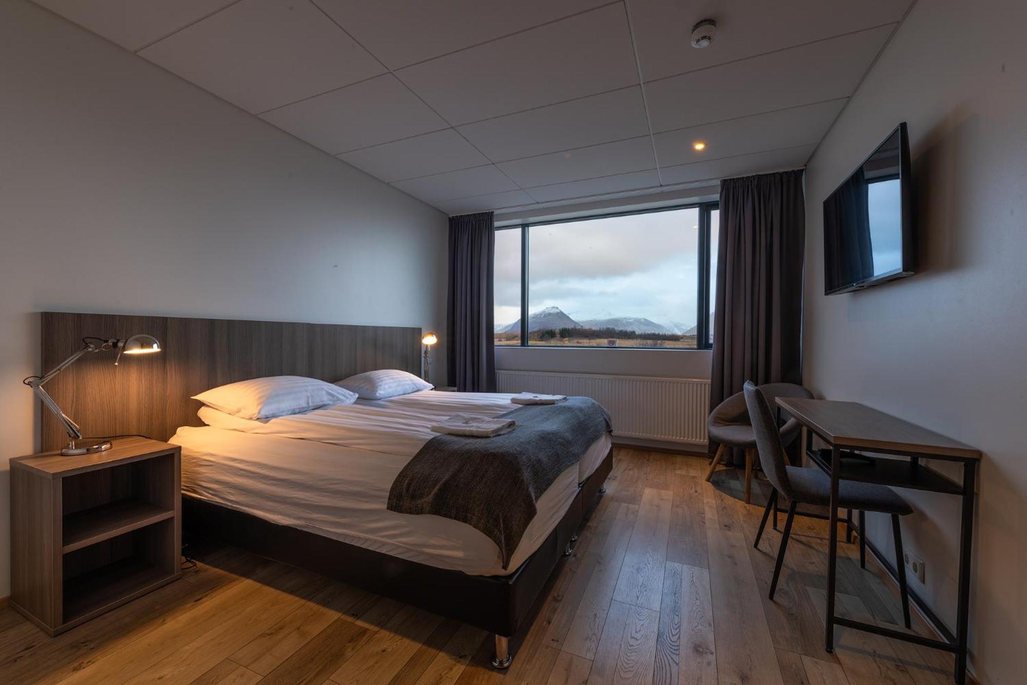 Room, Double or Twin Bed, Private Bathroom