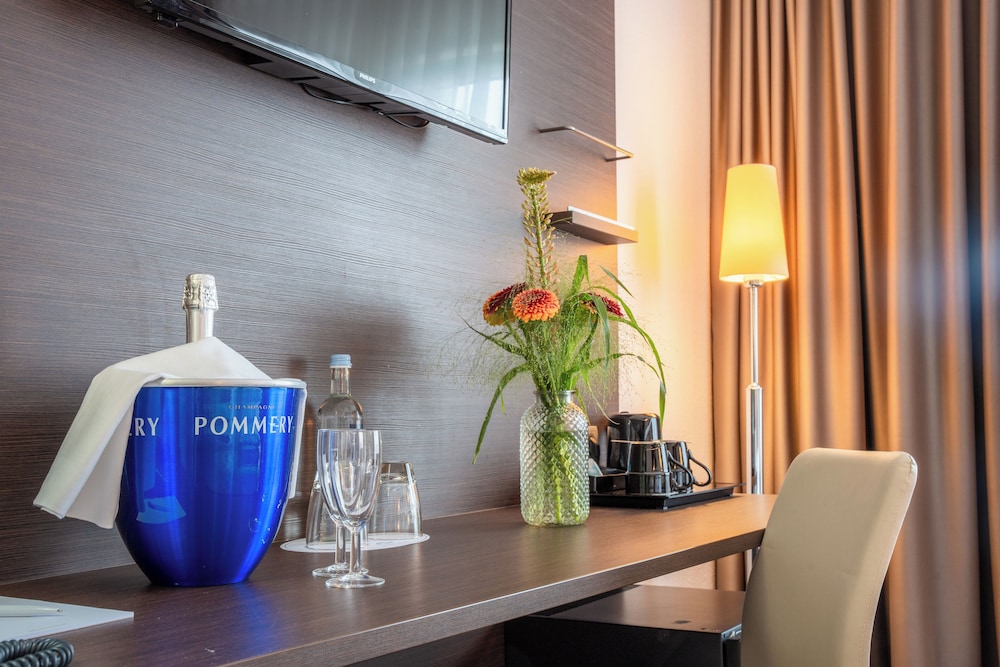 Airways Hotel Frankfurt Airport West 23/50