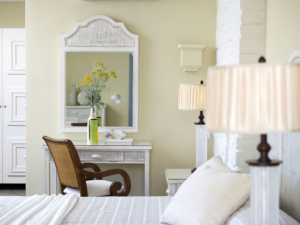 Porto Kea Suites 29/70