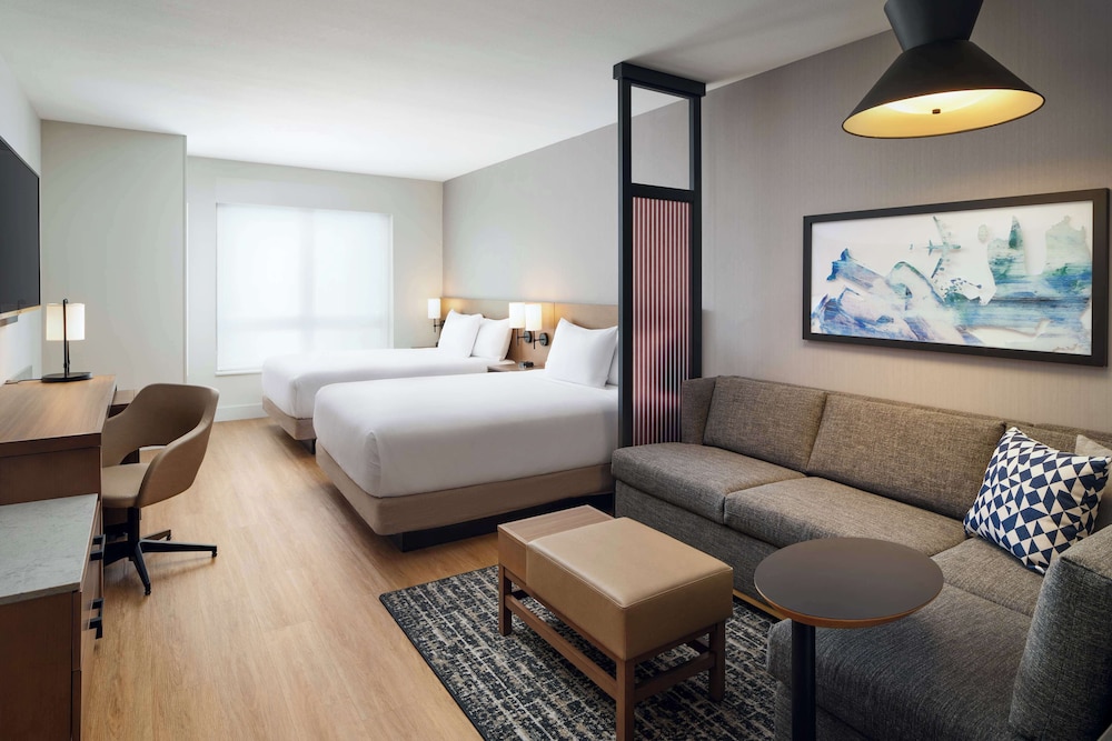 ROOM, MULTIPLE BEDS, BATHTUB, ACCESSIBLE