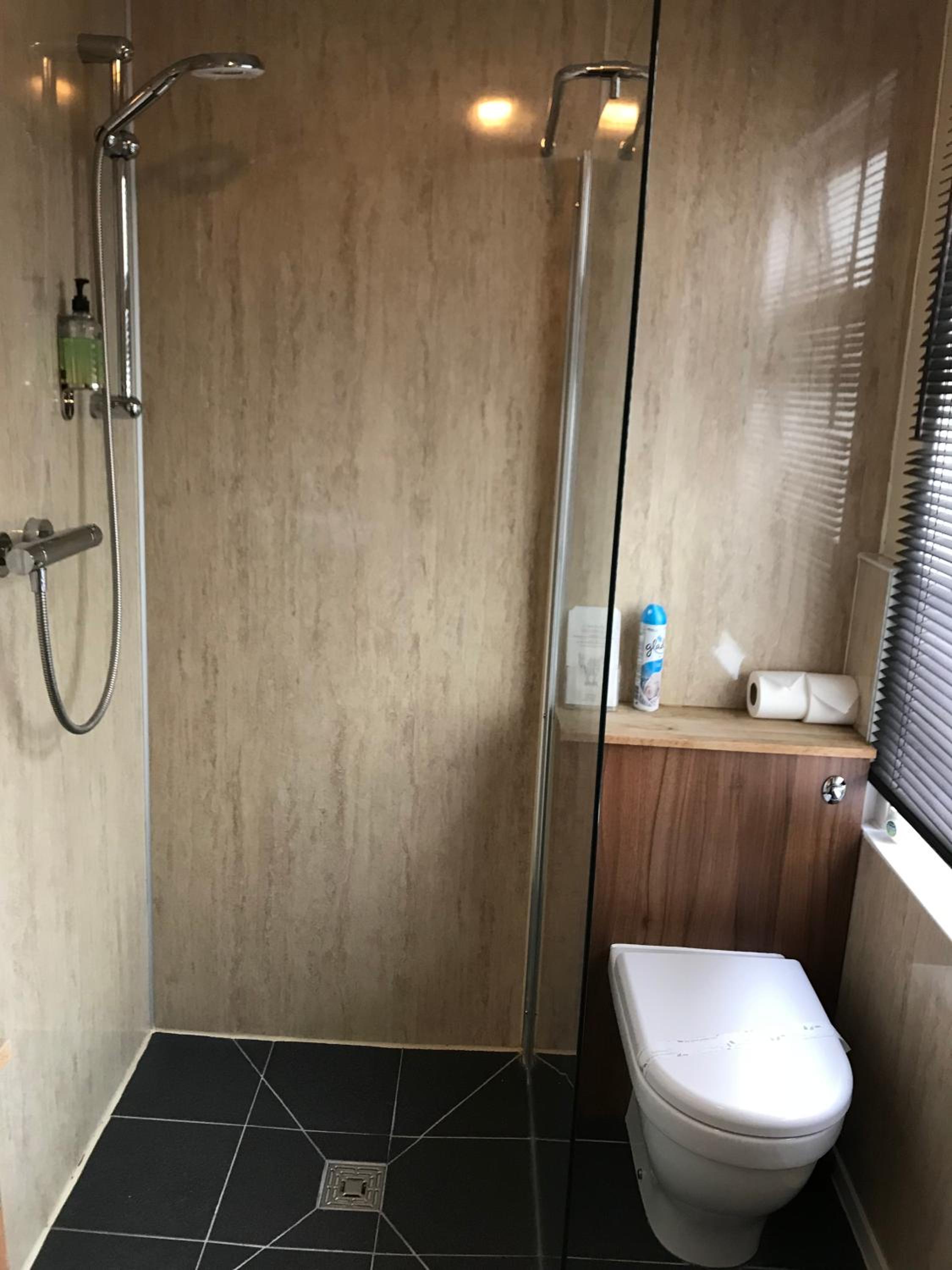 ISUITES Serviced Accommodation 15/23