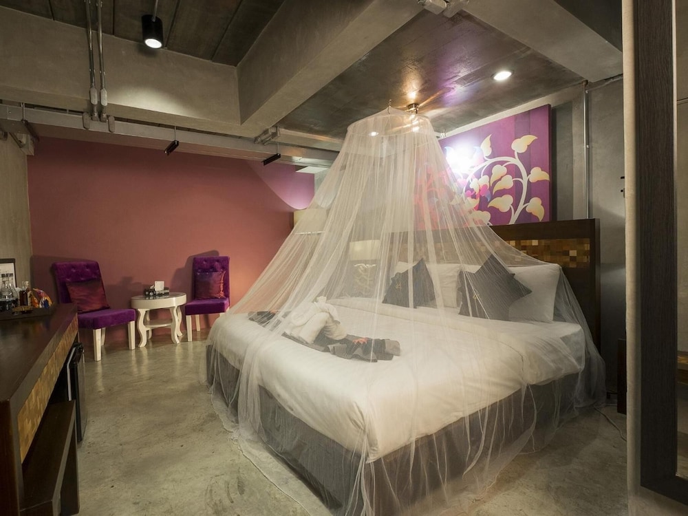 Thapae Loft 43/66