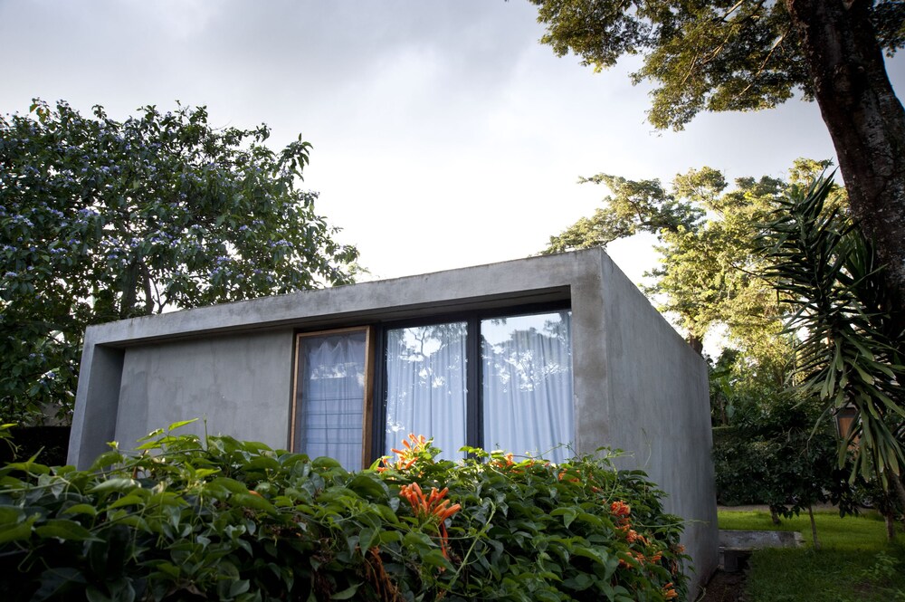 Kaliwa Lodge 3/49