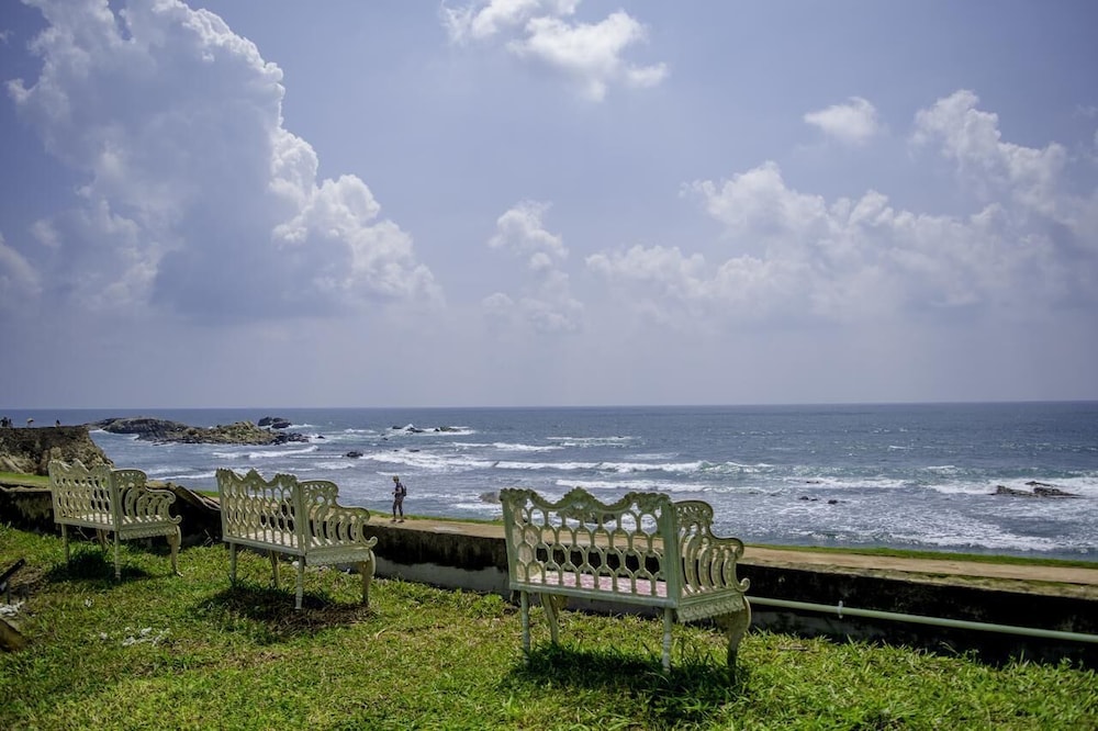 Rampart View Guest House 40/48