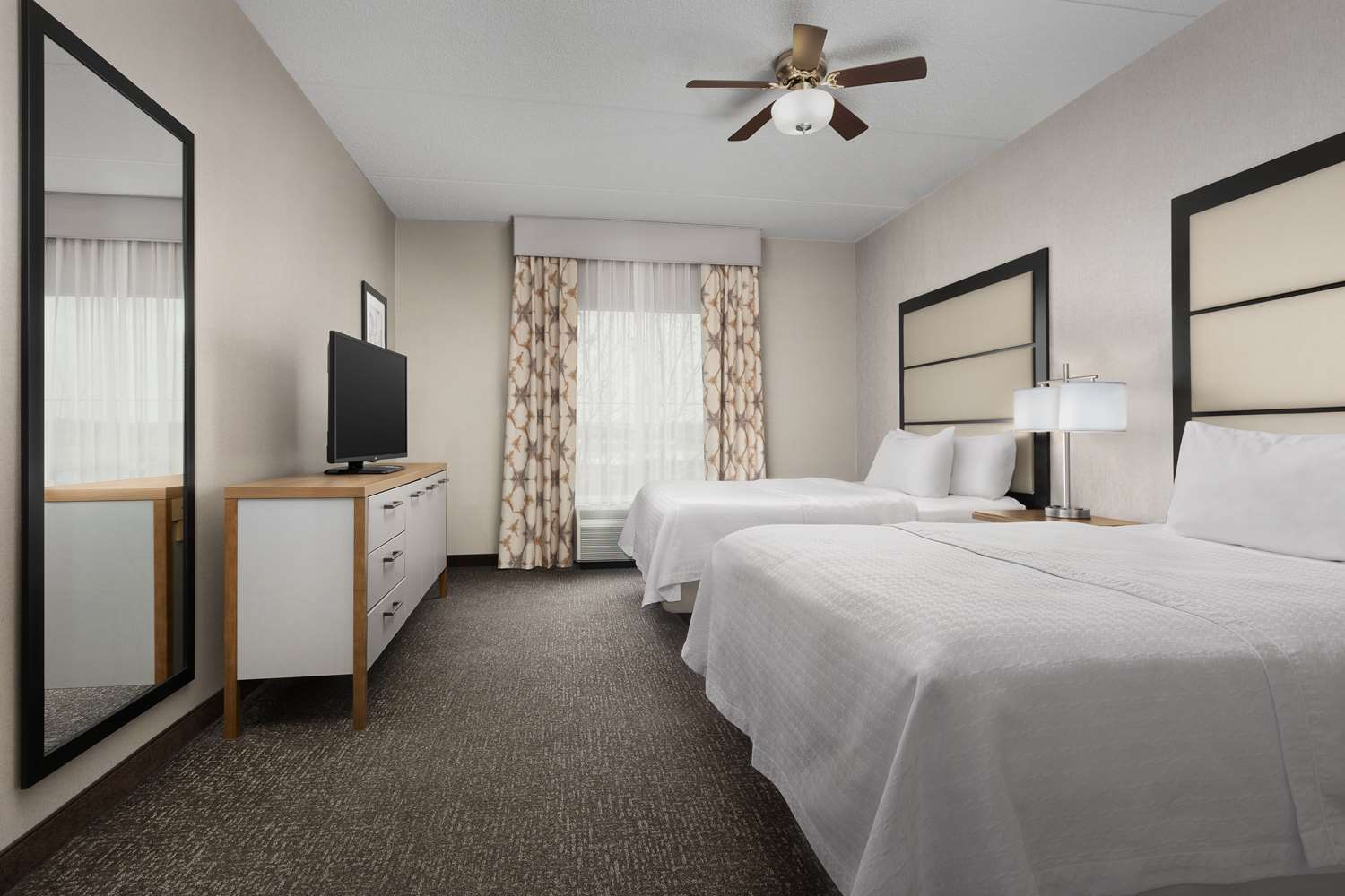 جناح بسرير كينج وسريرين كوين بغرفتي نوم، Homewood Suites by Hilton York 2/4