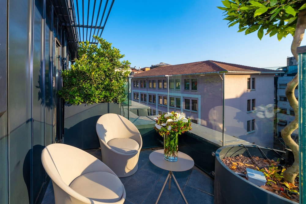 Opale Hotel 38/40