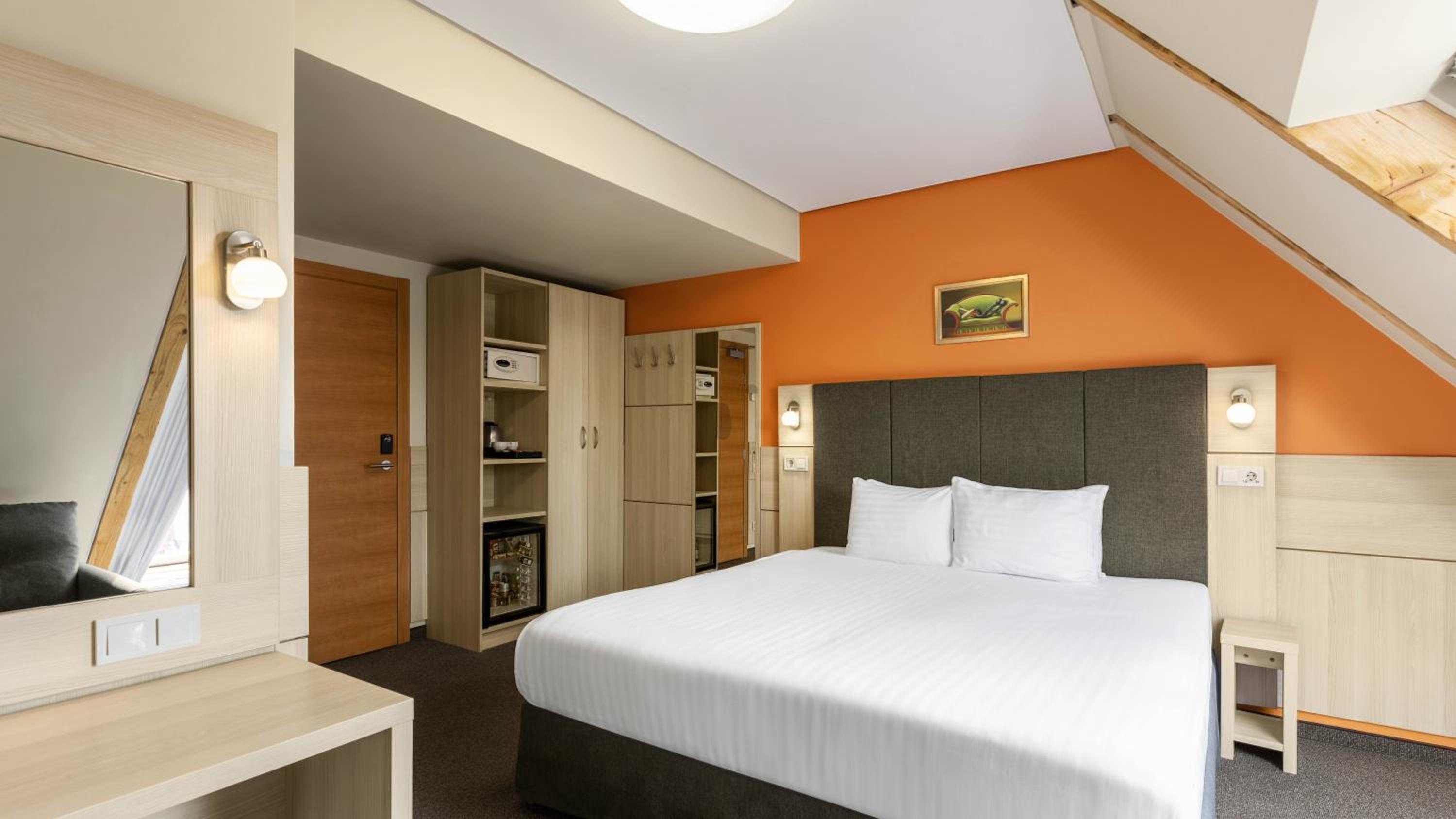 Mansard, Double or Twin Bed, City View، Wellton Riga Hotel & SPA 4/10