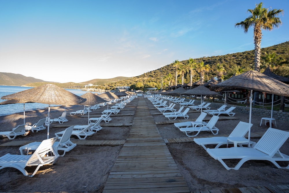 Latanya Park Resort 38/41
