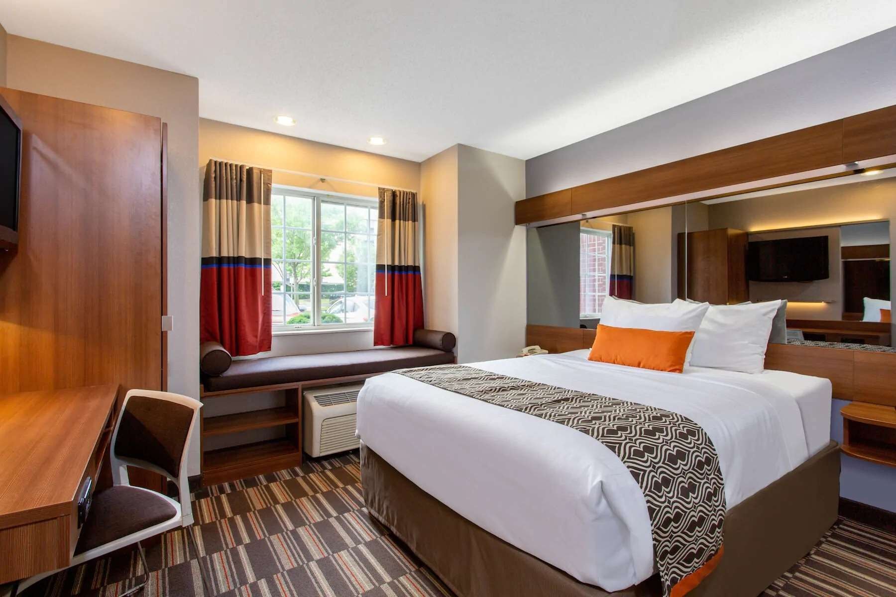 Room at Microtel Inn & Suites by Wyndham Philadelphia Airport, PHILADELPHIA - PA