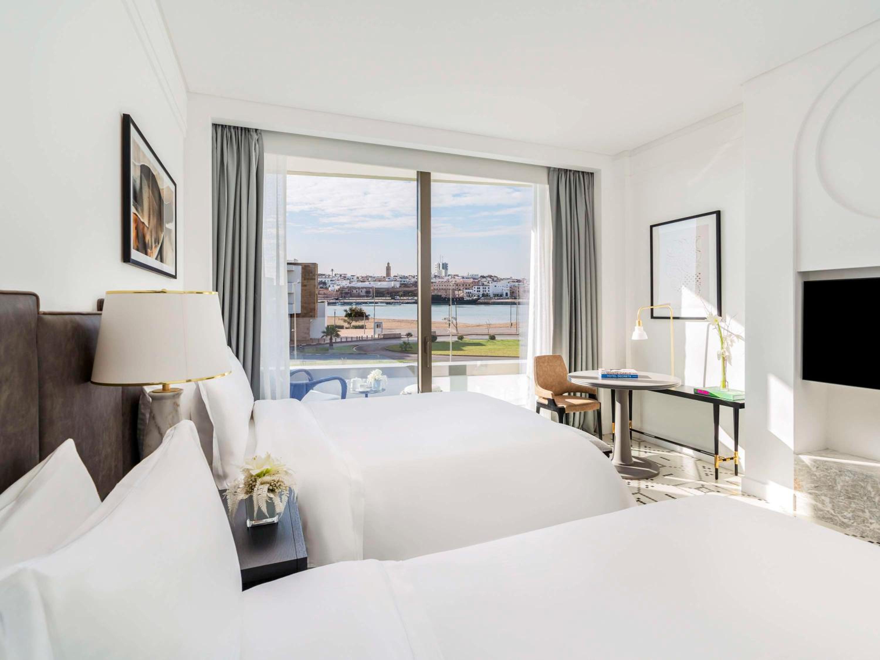 Fairmont, 2 Queen Beds, Ocean or City View, Balcony