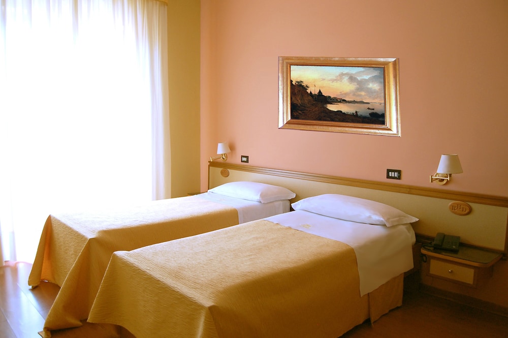HOTEL RISTORANTE DONATO 40/73