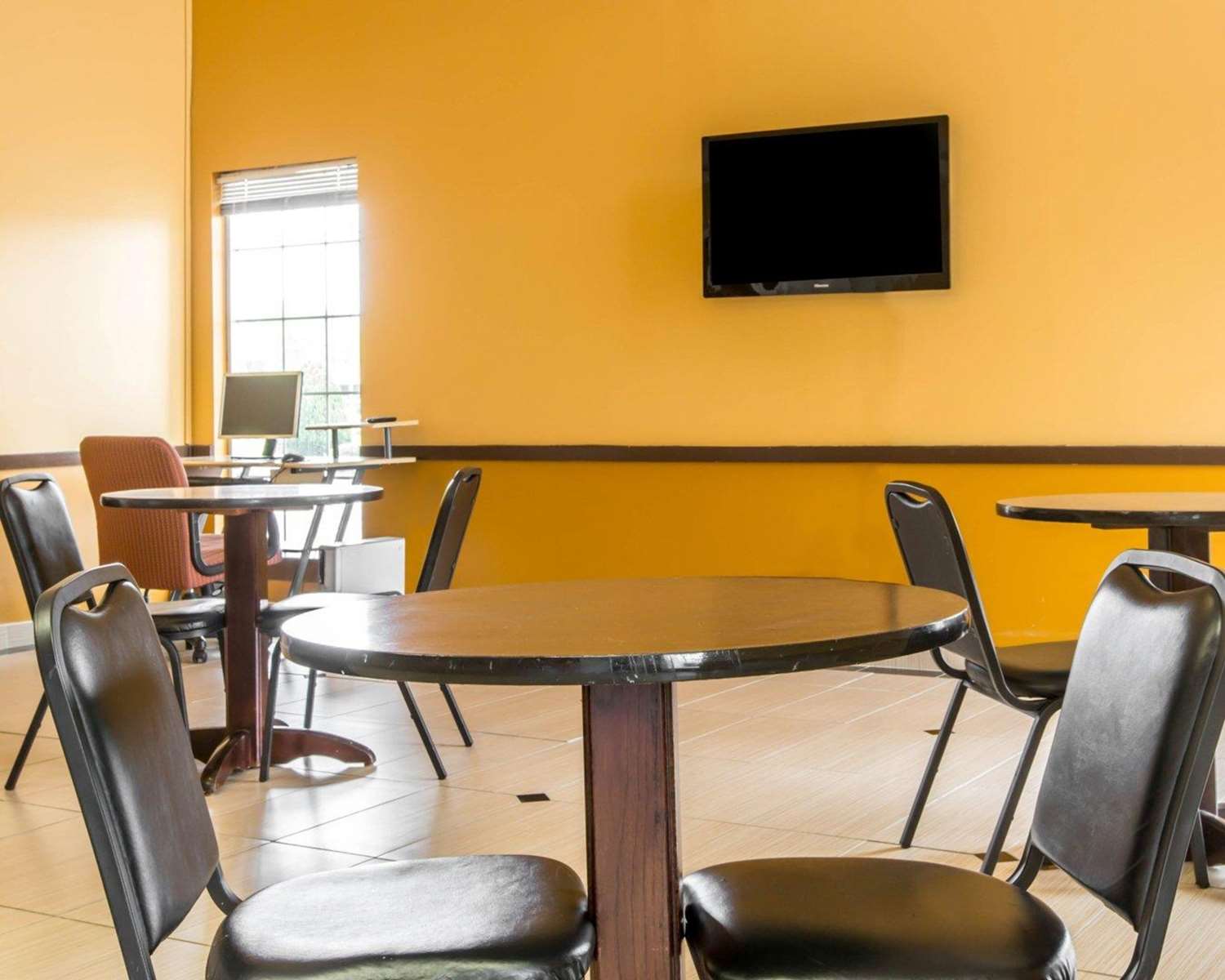 Econo Lodge Eufaula South 22/23