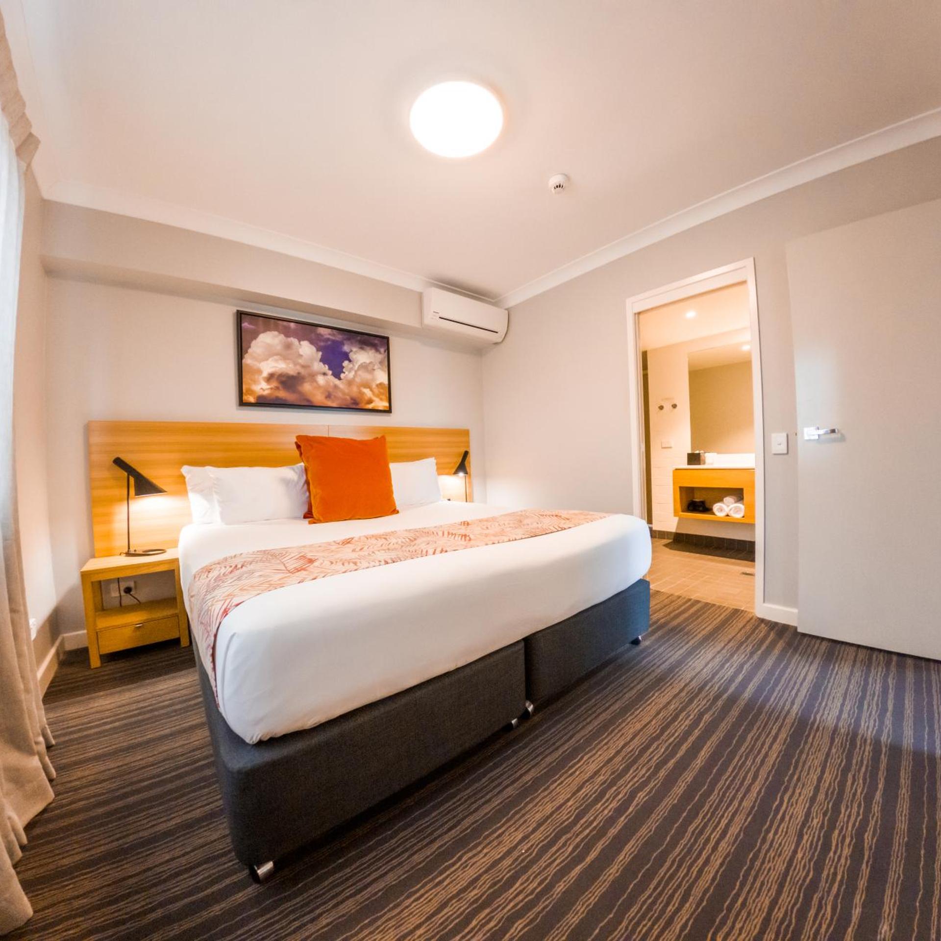 2 Bedrooms, Apartment