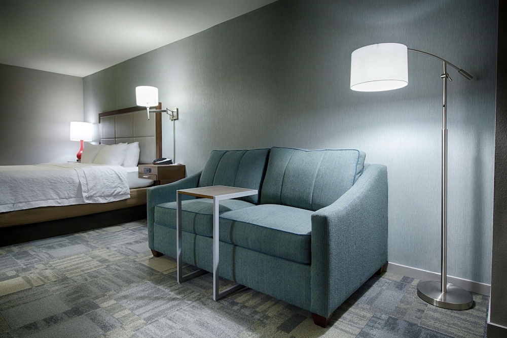 Hampton Inn Salina 13/46