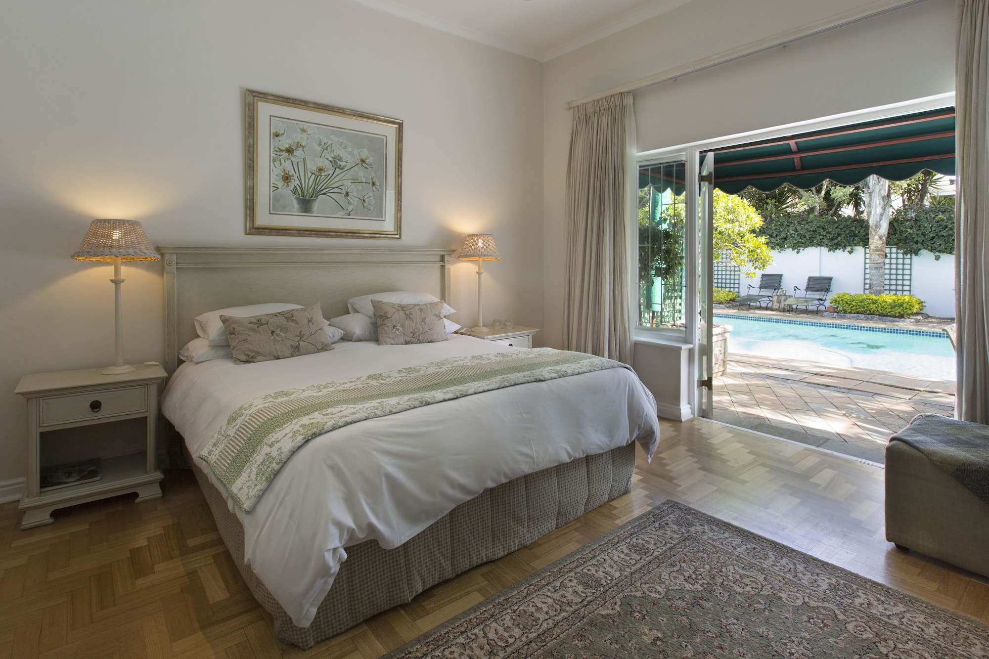 ROOM, KING BED