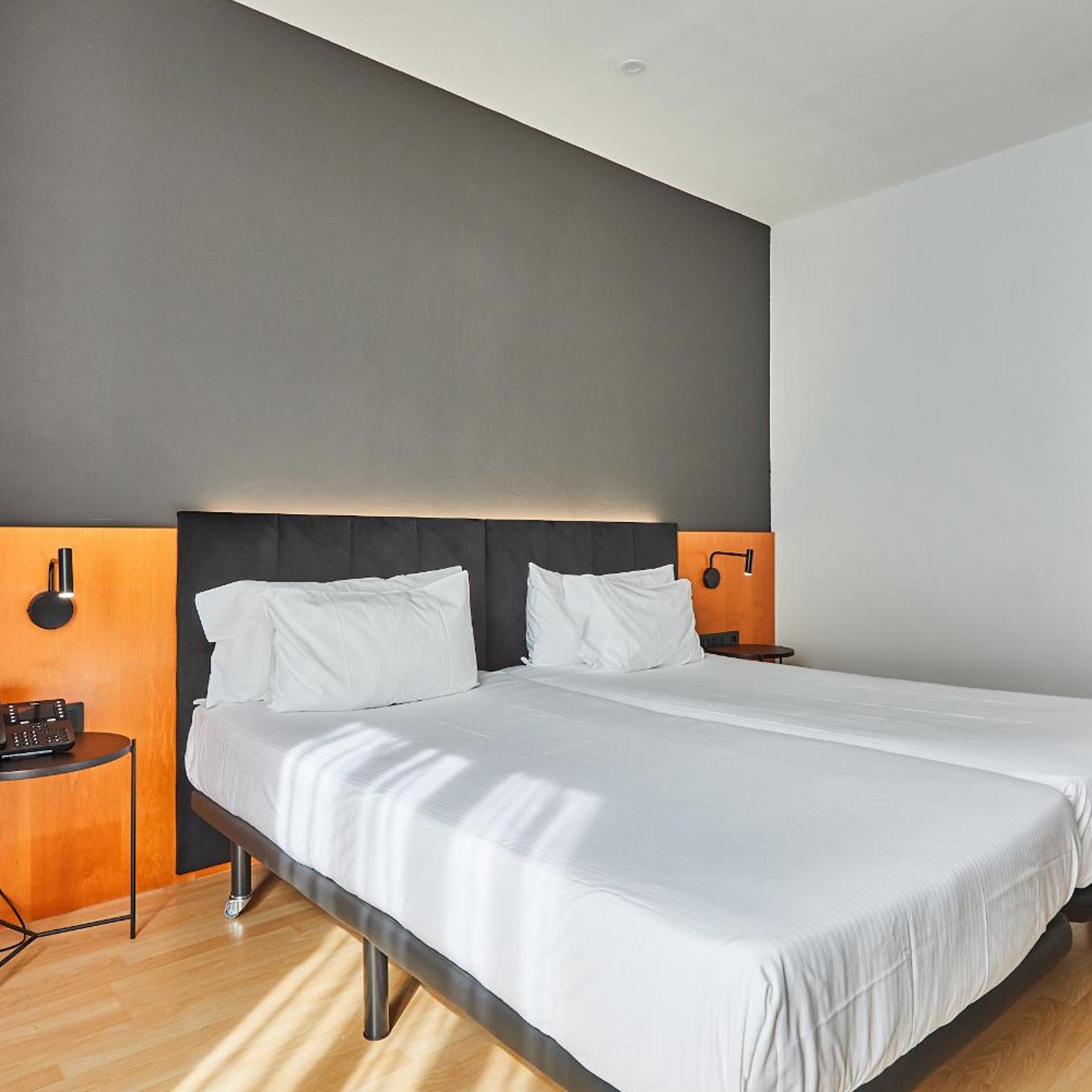 غرفة سوبيريور بسرير مزدوج أو سريرين منفصلين، Silken Sant Gervasi Hotel 3/10