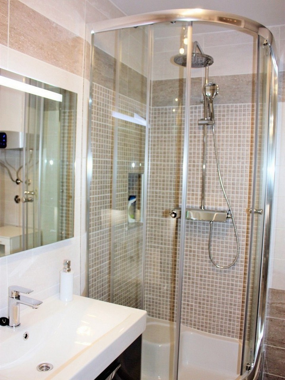 HOTEL APARTMANI SLAVICA 36/38