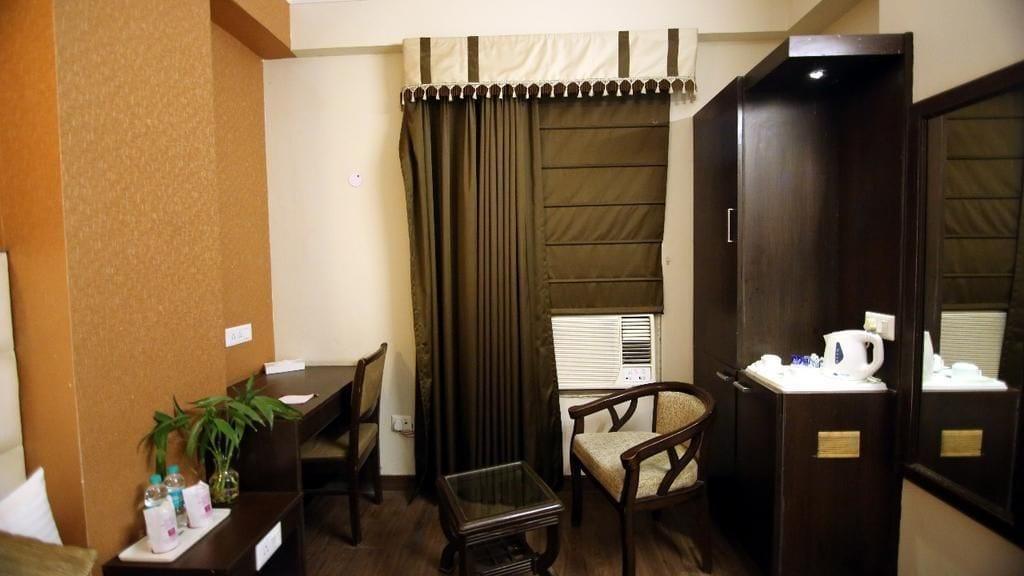 Hotel Rousha Inn 15/18